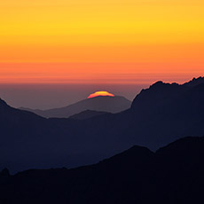 route des alpes matin lever de soleil